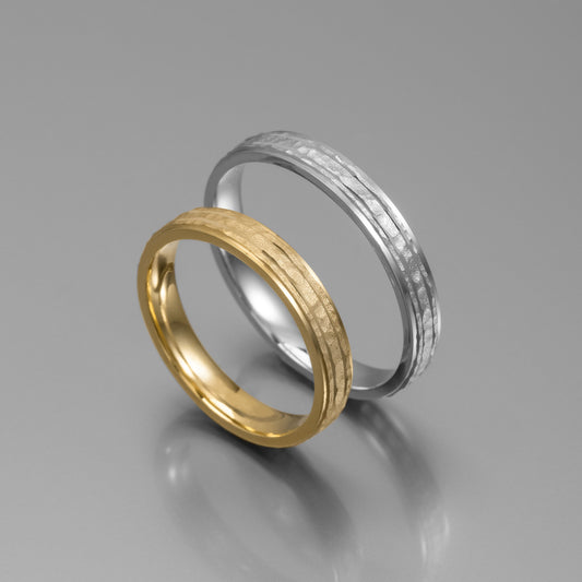 Άνετη χρυσή βέρα γάμου με σφυρήλατη υφή (hammered) 3.5mm, Glamour Dainty Jewels, Άλιμος.