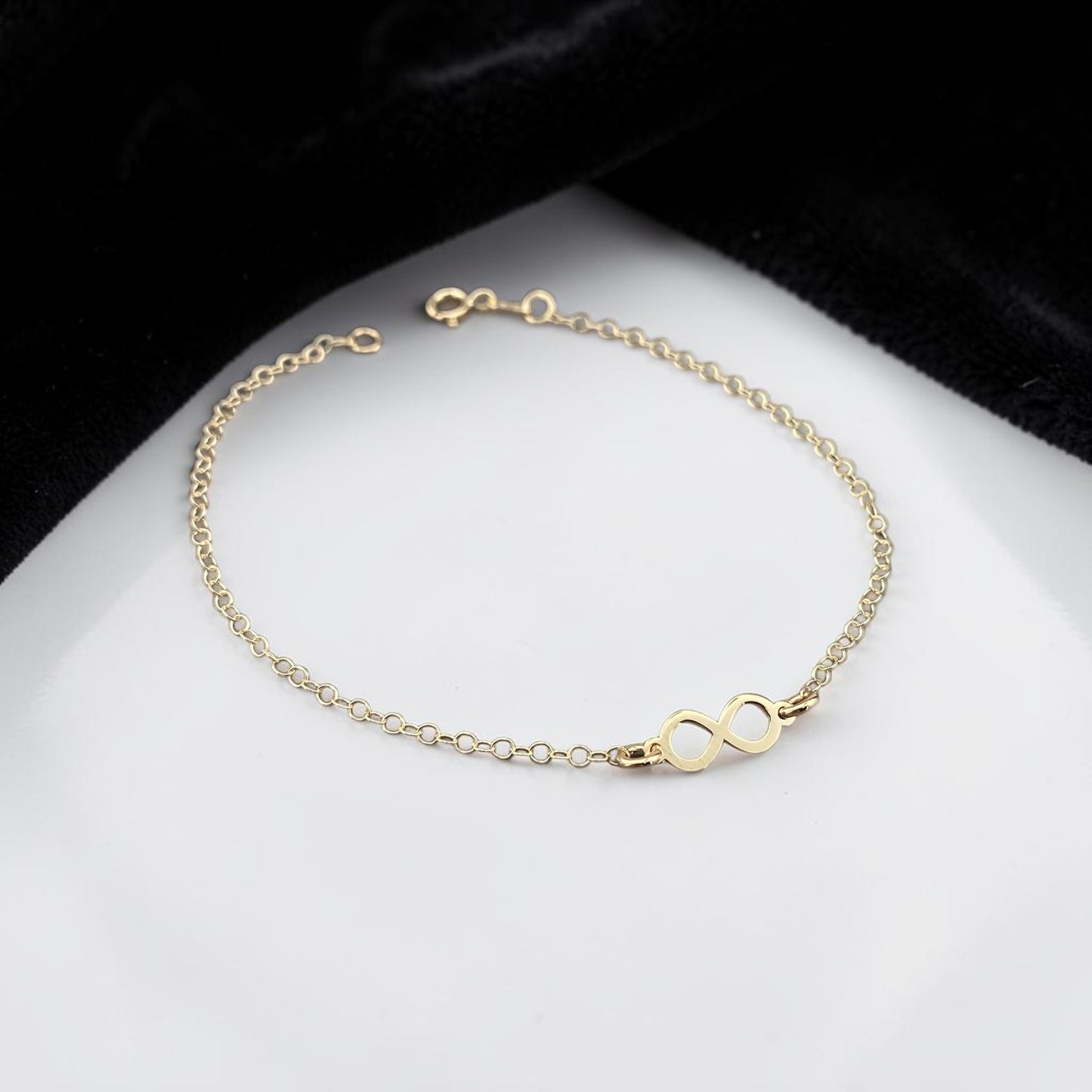 9k Gold Bracelet
