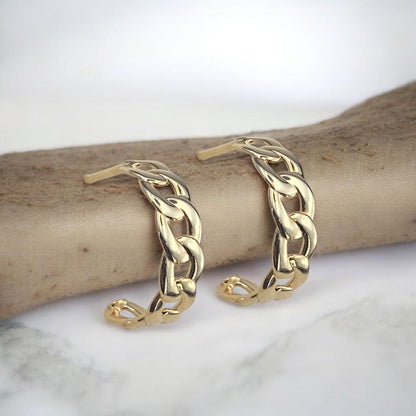 Stylish 14k yellow gold half-hoop earrings featuring a sophisticated chain link design with a high-polished finish.