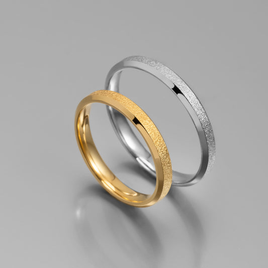 Άνετη χρυσή βέρα γάμου με υφή stardust και λοξότμητες άκρες (bevelled) 3mm, Glamour Dainty Jewels, Άλιμος.