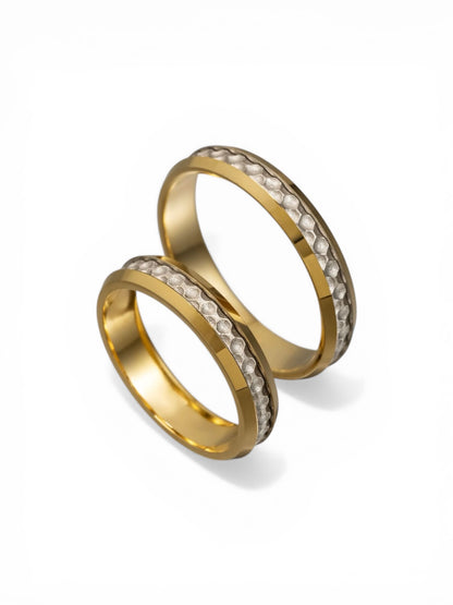 Άνετη δίχρωμη χρυσή βέρα γάμου 4.3mm, Glamour Dainty Jewels, Άλιμος.