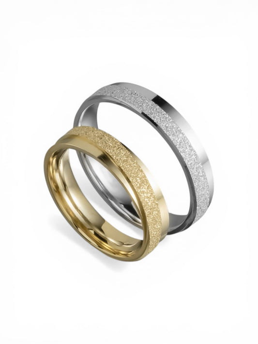 Χρυσή βέρα γάμου με σατινέ υφή 4.5mm, Glamour Dainty Jewels, Άλιμος.