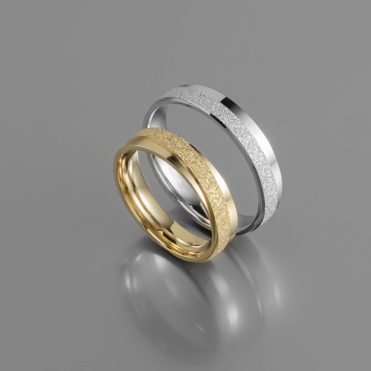 Χρυσή βέρα γάμου με σατινέ υφή 4.5mm, Glamour Dainty Jewels, Άλιμος.
