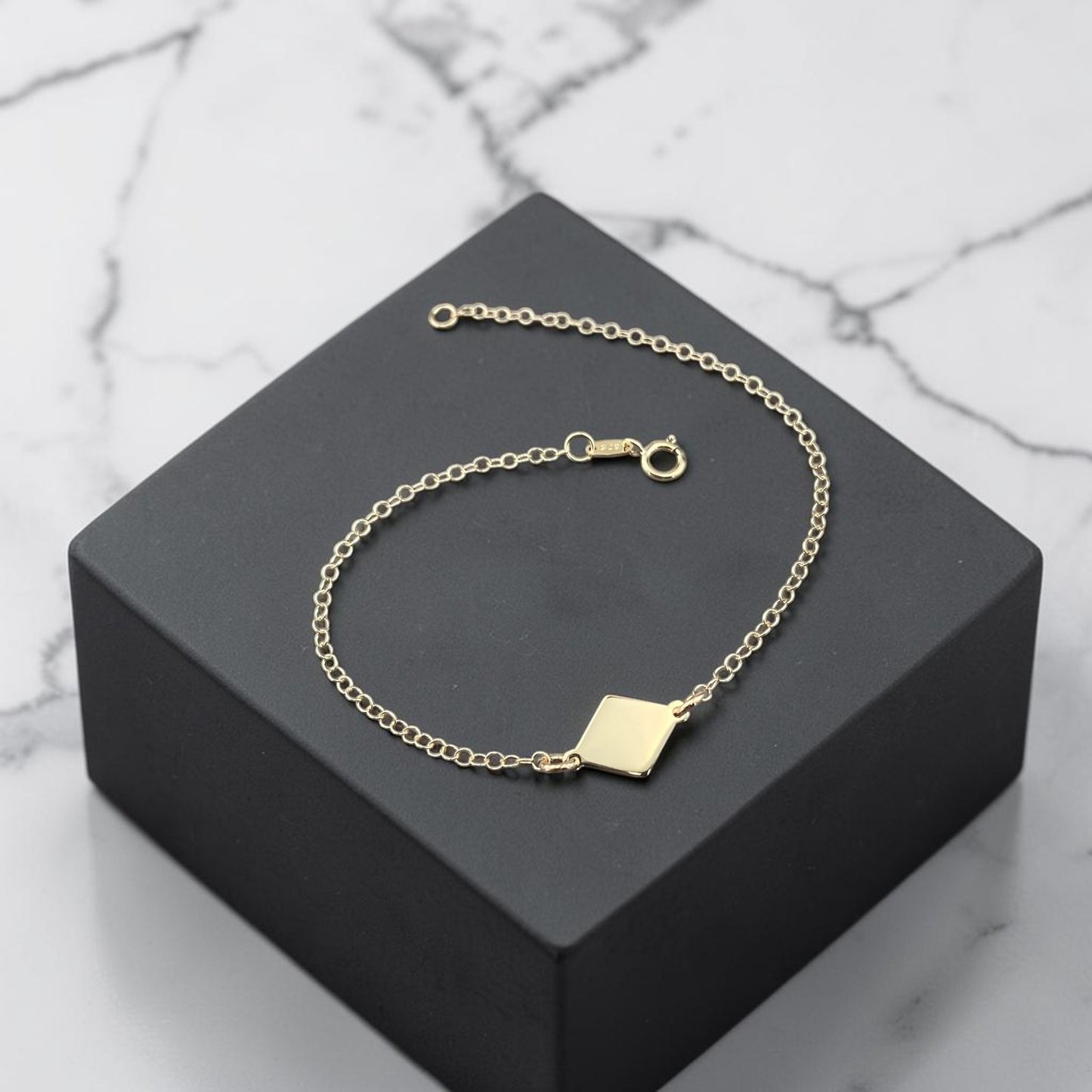 9k Gold Bracelet