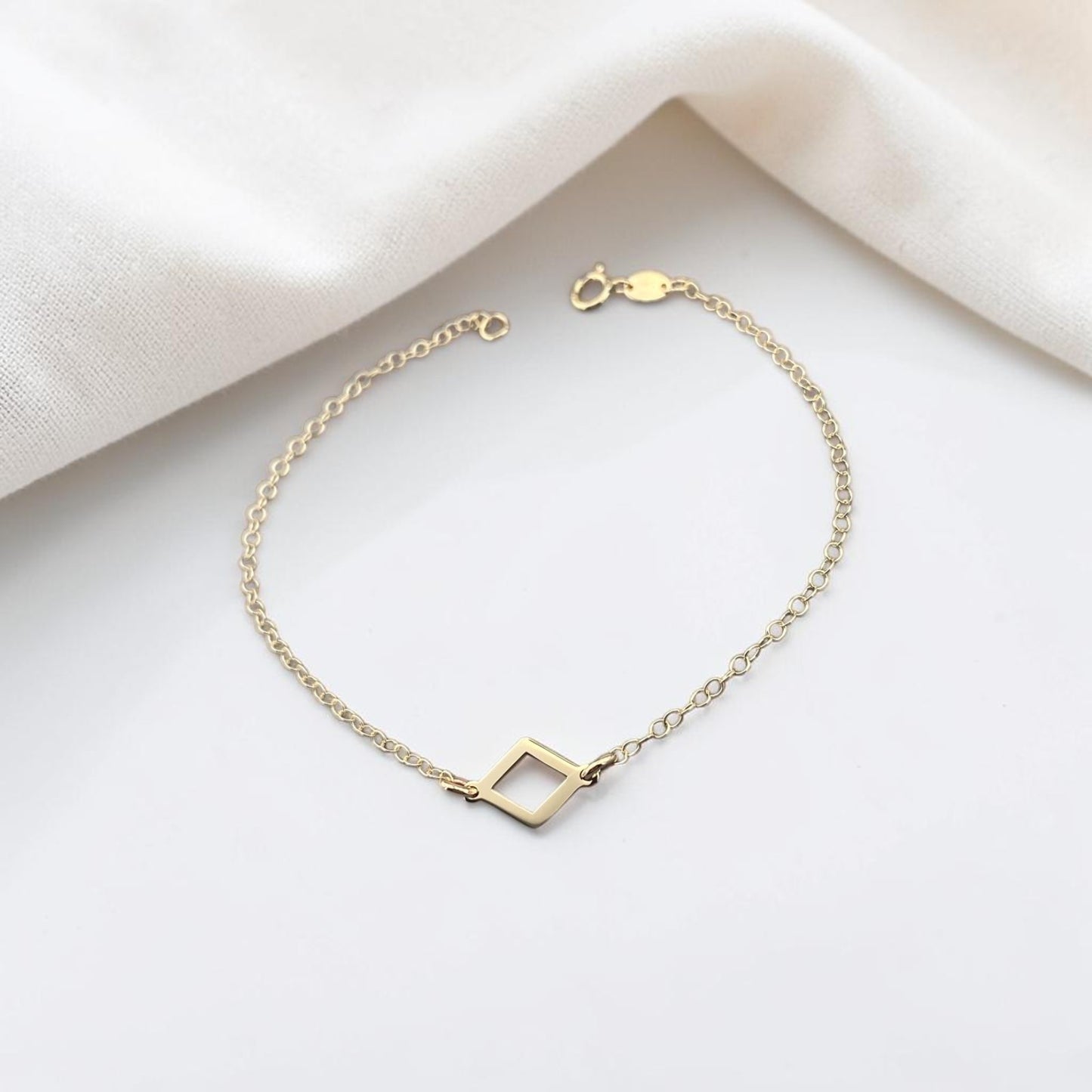 9k Gold Bracelet